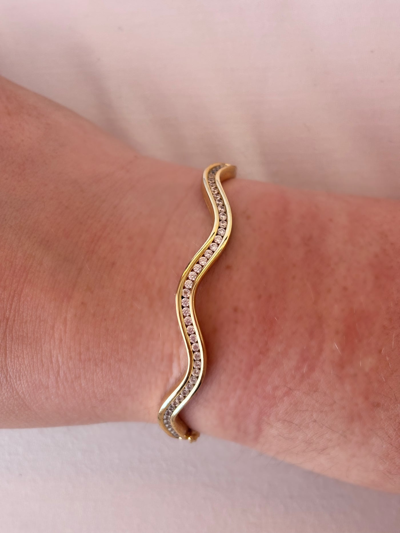 Wavy Bangle